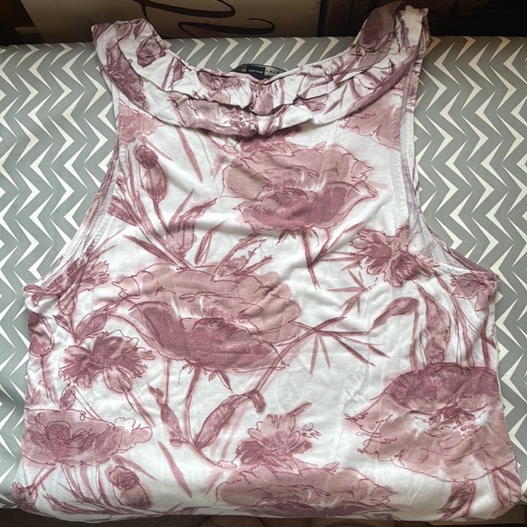 Banana Republic Soft & Flowy Ruffle Neck Sleeveless Top Medium - Picture 5 of 15